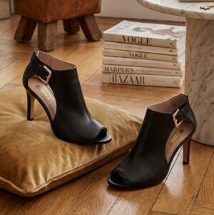 Louise et Cie Black Cutout Peep-toe Heels with Gold Buckle, EU 39/US 9